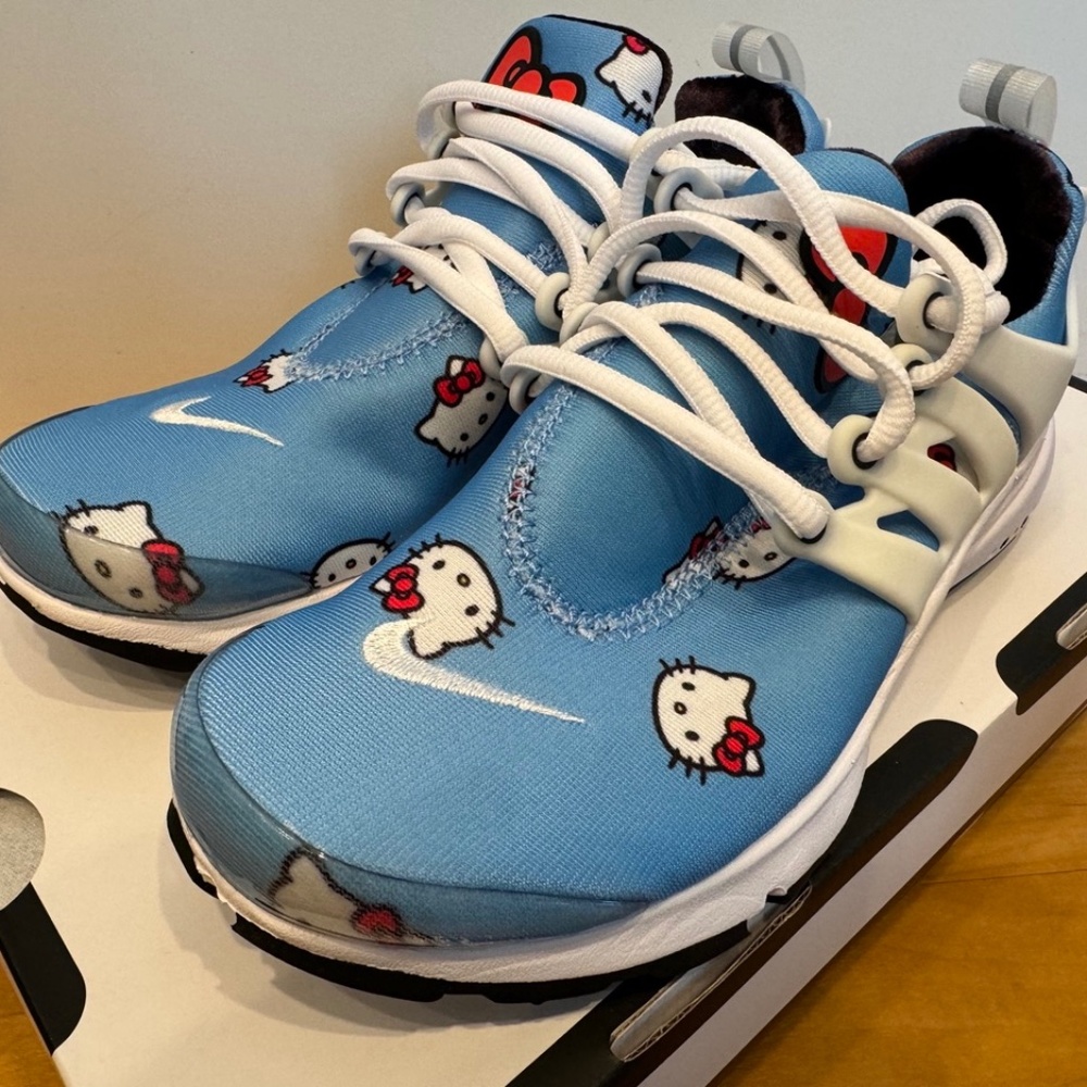 Nike Air Presto Hello Kitty Size 4M/5.5W DV3770-400